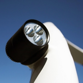 Skylon Lumière avec une grande fixation